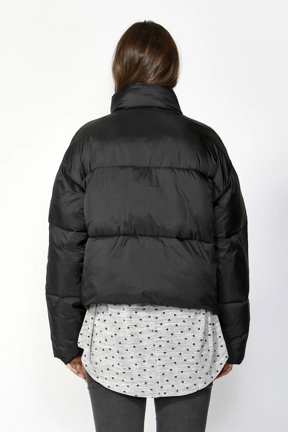 Betty Basics Dylan Cropped Puffer Jacket in Black