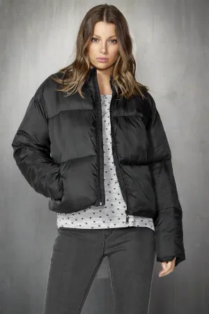 Betty Basics Dylan Cropped Puffer Jacket in Black