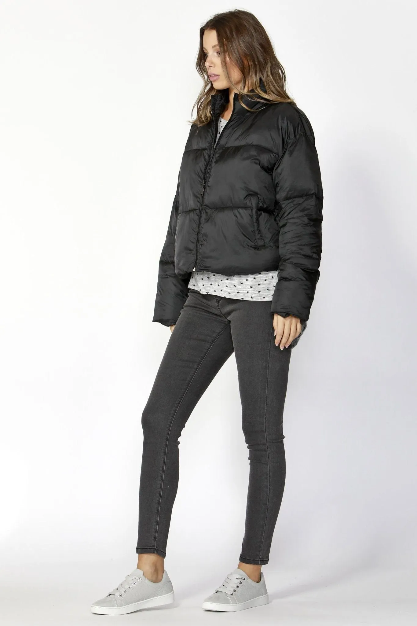 Betty Basics Dylan Cropped Puffer Jacket in Black