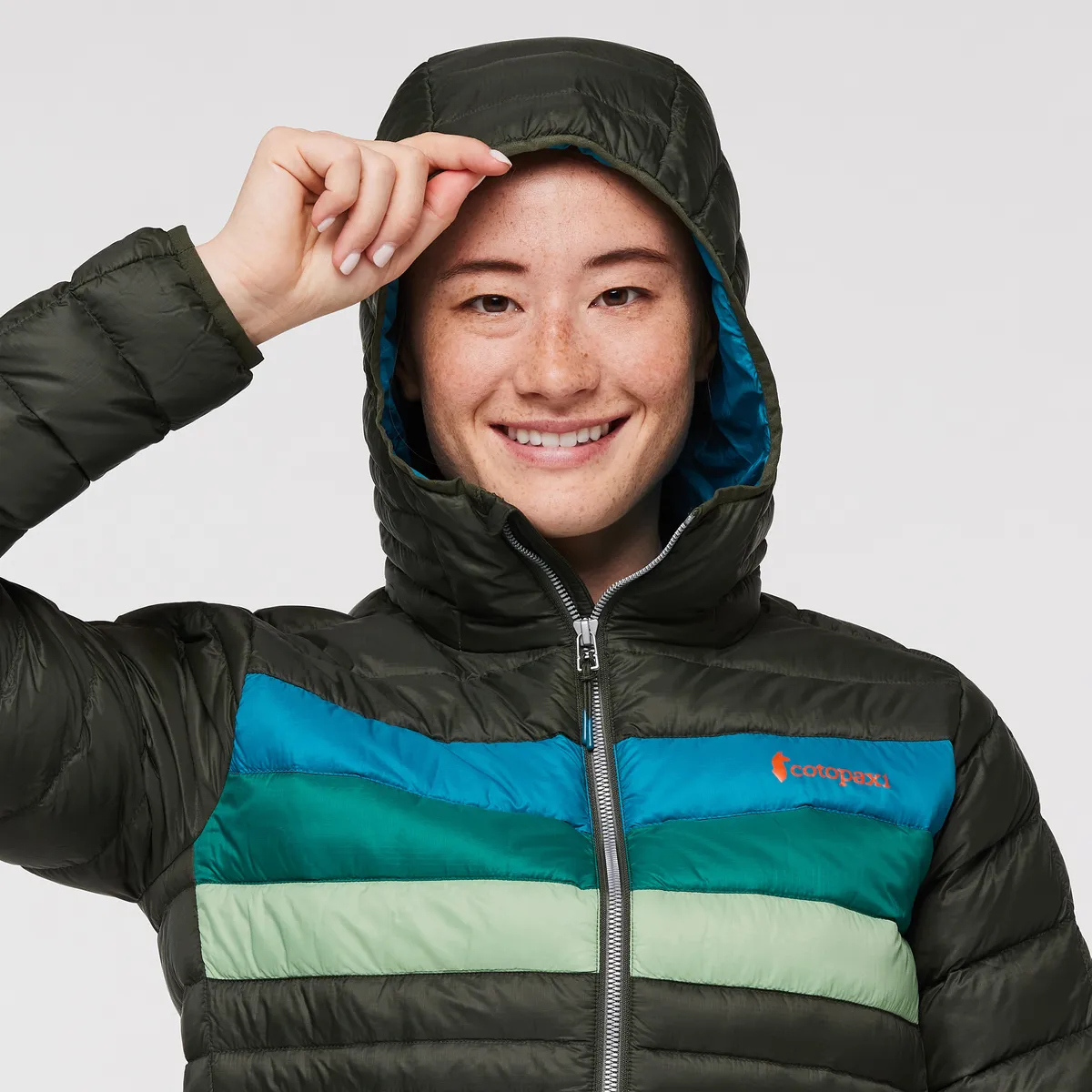 Fuego Hooded Down Jacket - Women's