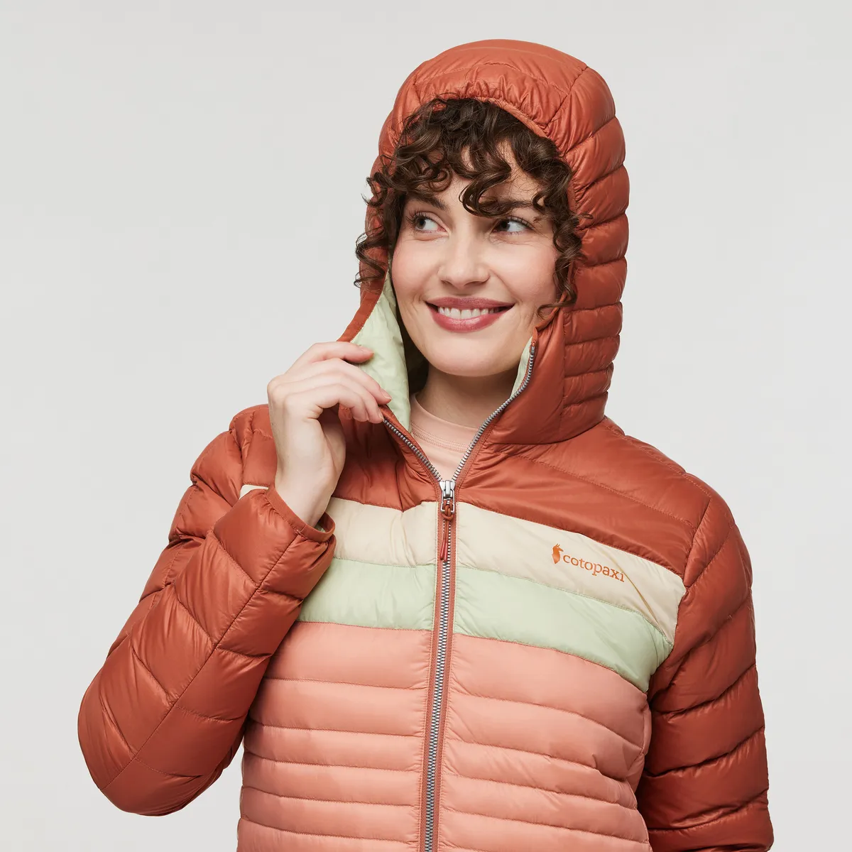 Fuego Hooded Down Jacket - Women's